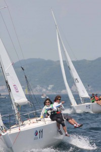 初日、B1クラスでトップに立った日本代表の「makamaka」チーム（photo by J-SAILING）